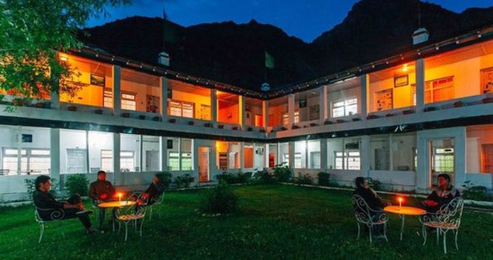 sakya abode kaza hotel to stay in spiti valley
